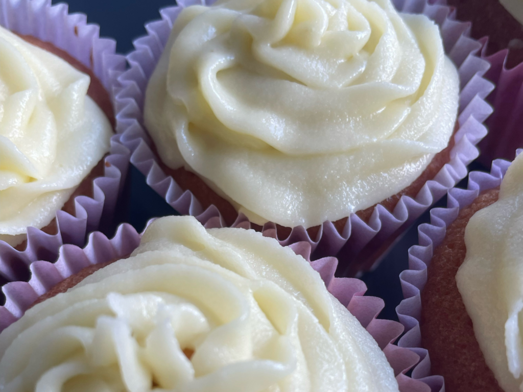 multiple cupcake frosting