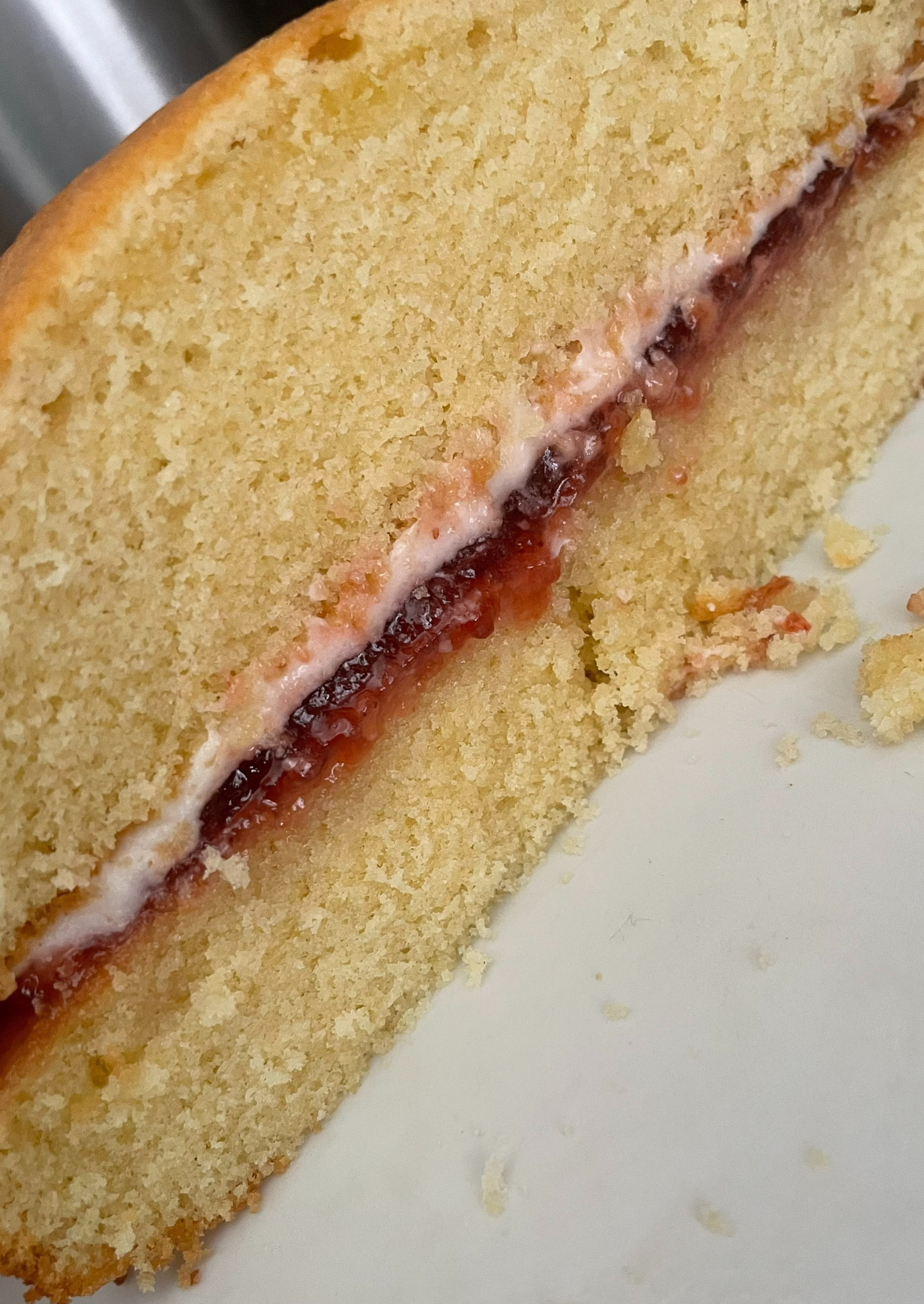 A guide on how to check that your cake is cooked